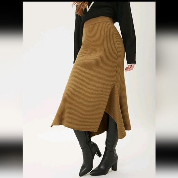 Wool-blend Asymmetrical knit skirt - Picture 5 of 9